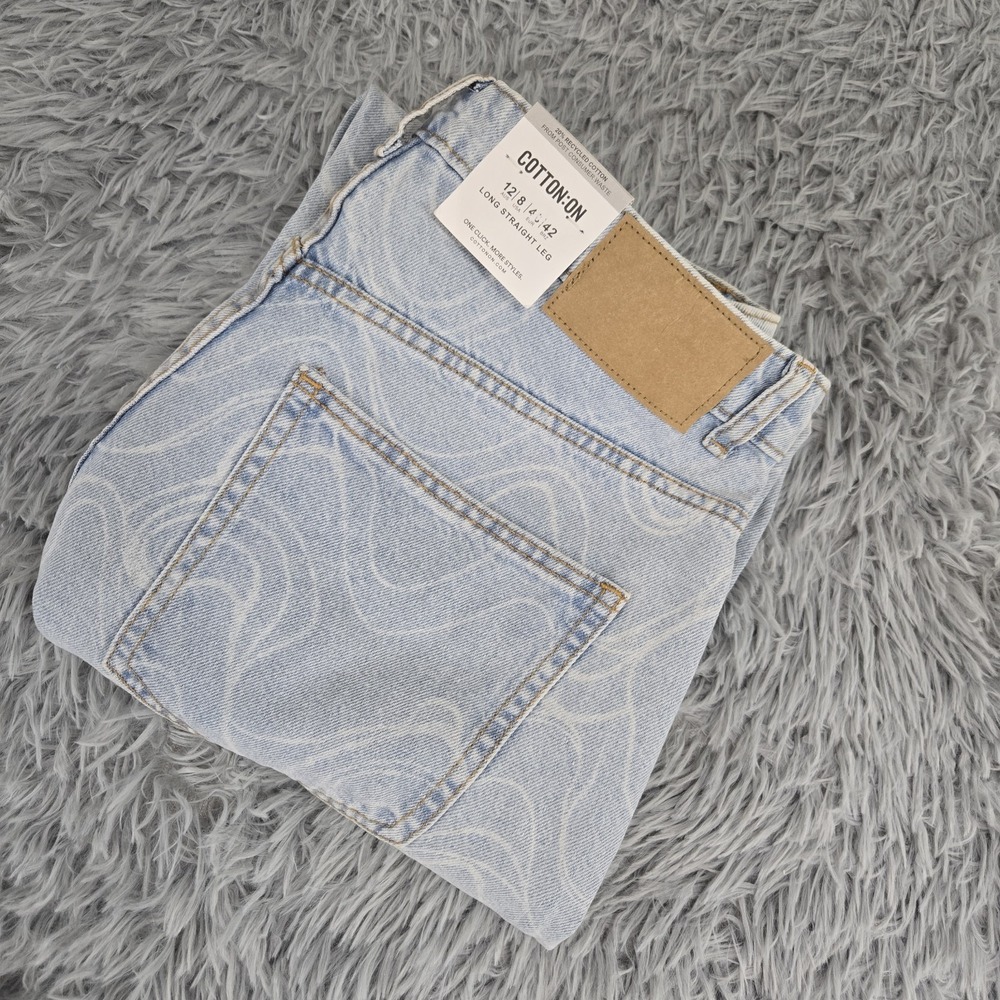 Cotton:ON Womens 8 Bleach‎ Wave Long Straight Light Wash Denim Jeans